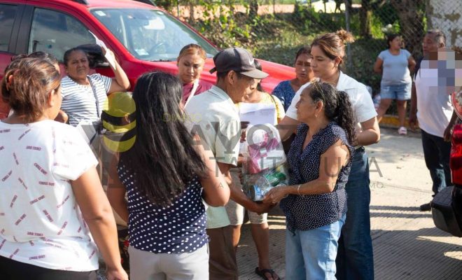 Gobierno de Chontla apoya a familias de la comunidad de San Juan