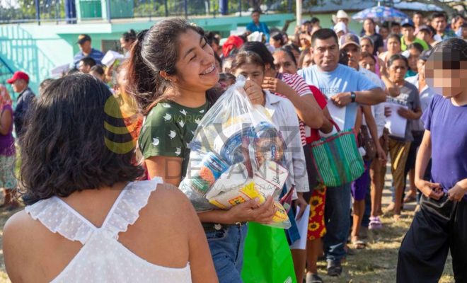 Gobierno de Chontla apoya a familias de la comunidad de San Juan
