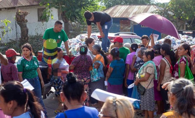 Gobierno de Chontla apoya a familias de la comunidad de San Juan