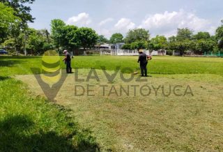Gobierno de Chontla refuerza el cuidado de áreas verdes y espacios deportivos