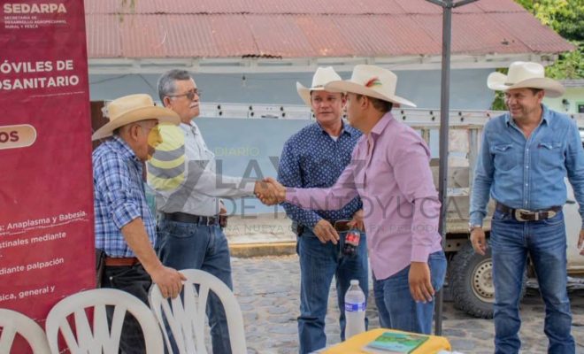 Chontla fortalece la sanidad pecuaria con la inauguración del Laboratorio Móvil