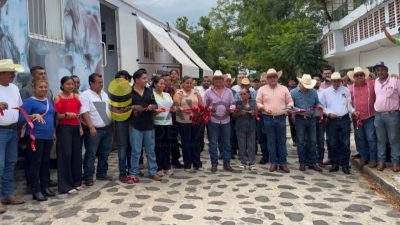 Chontla fortalece la sanidad pecuaria con la inauguración del Laboratorio Móvil
