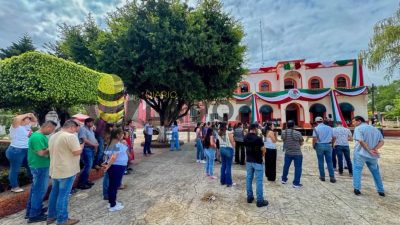 Gobierno de Chontla promueve la cultura de la prevención con simulacro