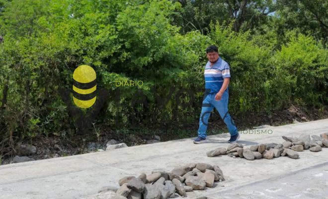 Ampliar imagen al hacer click Gobierno de Citlaltépetl fortalece la movilidad con pavimentación del camino rural en La Ceiba
