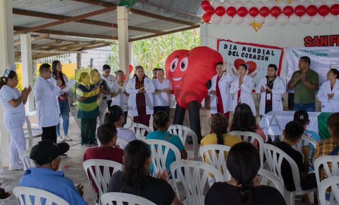 Ampliar imagen al hacer click Gobierno de Chontla acerca servicios de salud a familias de San Francisco