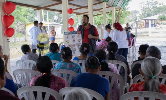 Ampliar imagen al hacer click Gobierno de Chontla acerca servicios de salud a familias de San Francisco