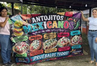 Gobierno de Chontla fortalece a comerciantes y emprendedores