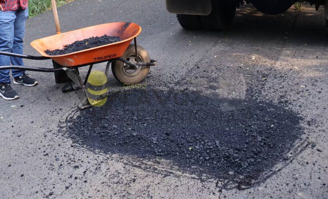Gobierno de Chontla impulsa acciones de mantenimiento en la carretera Las Cruces–San Nicolasillo
