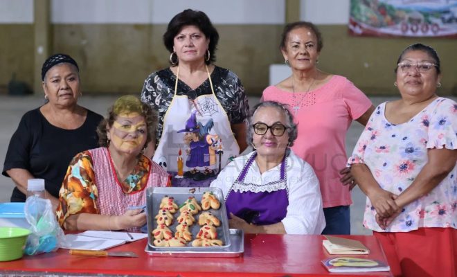 Ampliar imagen al hacer click Ayuntamiento de Chontla fomenta la preservación de las tradiciones con la elaboración de pan de mono