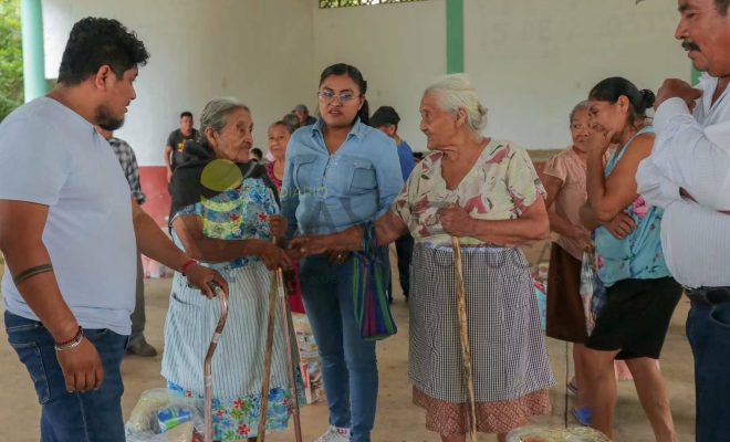 Ampliar imagen al hacer click Gobierno de Citlaltépetl beneficia a familias con la primera etapa de entrega de aparatos funcionales