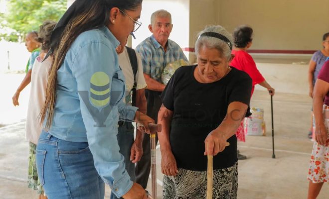 Ampliar imagen al hacer click Gobierno de Citlaltépetl beneficia a familias con la primera etapa de entrega de aparatos funcionales