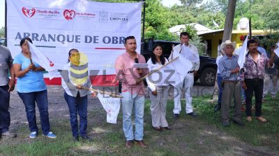 Gobierno de Chontla inicia obra de pavimentación hidráulica en Santa Valeria
