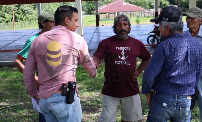 Gobierno de Chontla inicia obra de pavimentación hidráulica en Santa Valeria