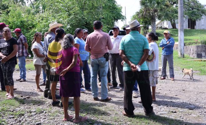 Gobierno de Chontla inicia obra de pavimentación hidráulica en Santa Valeria