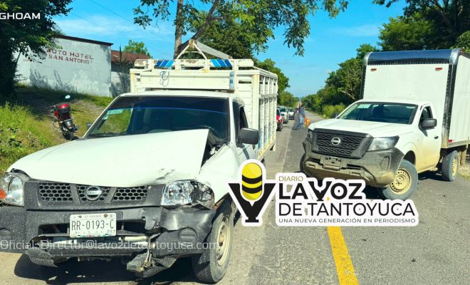 Choque de camionetas deja cuantiosos daños materiales