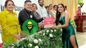 Alcalde de Chontla presente en el cierre del ciclo escolar del COBAEV Plantel 41