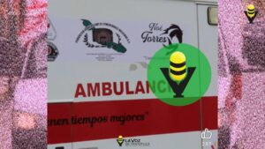 Inservible y en el abandono ambulancia donada a la Comisión Nacional de Emergencias, en Chicontepec