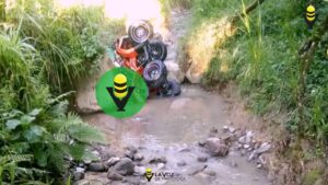 Dos mujeres fallecen tras caer en cuatrimoto a un arroyo; bebé sobrevive