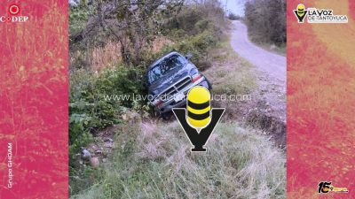 Camioneta termina en zanja tras accidente en camino vecinal, en Tempoal