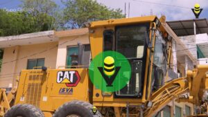 Tractocamiones con exceso de dimensiones revientan cables a su paso por Tantoyuca