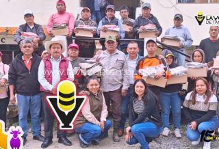Alcalde Obed Melgoza entrega uniformes de vialidad y limpia pública