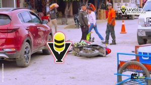 Choque entre una moto y una camioneta dejó solo daños materiales, en Benito Juárez 