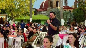 Critican a alcalde de Chalma por presunto favoritismo en festejo del Día de las Madres 
