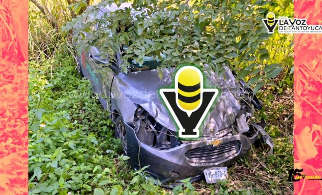 Petrolero vive de milagro tras volcadura en Cazones