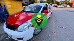 Operador de autobús provoca percance vial sobre la Platón Sánchez