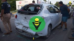 Ebrio transportista provoca aparatoso choque sobre la municipalizada