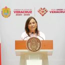 Nahle ordena colocar lonas en escuelas de Veracruz para evitar cobro de inscripciones y cuotas