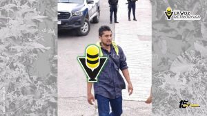 Camioneta sin control choca contra vivienda en Tepetzintla  