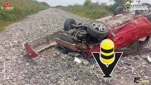 Volcadura de auto compacto en la Pánuco - Tempoal deja un lesionado