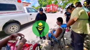 Motociclista termina debajo de un camión de la Coca - Cola tras accidente 