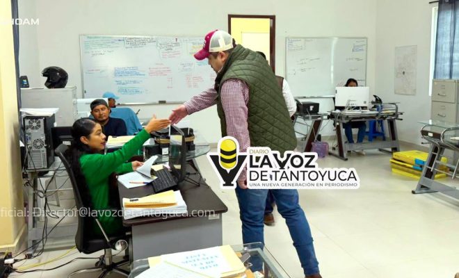 Roberto San Román realiza recorrido por áreas del Ayuntamiento de Tantoyuca