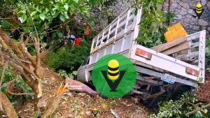 Se mata repartidor de agua tras caer a un arroyo