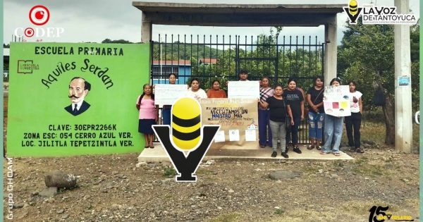 Padres de familia toman primaria en Tepetzintla; exigen asignación de un maestro