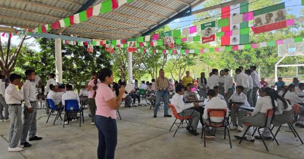 El IMM imparte plática sobre abuso sexual a estudiantes de telesecundaria en Terrero, en Tantoyuca