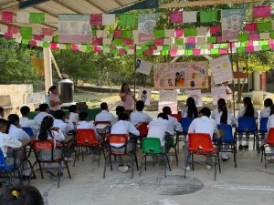 El IMM imparte plática sobre abuso sexual a estudiantes de telesecundaria en Terrero, en Tantoyuca 