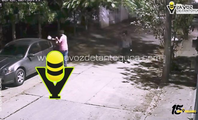 Captan a dos jovencitos destrozando vehículos estacionados