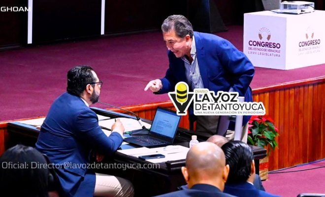 Pierde Héctor Yunes la cordura, le mienta la madre al Secretario de Finanzas