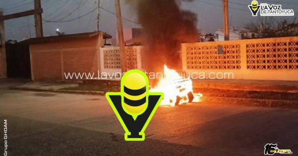 Cuatrimoto termina calcinada por presunto corto circuito