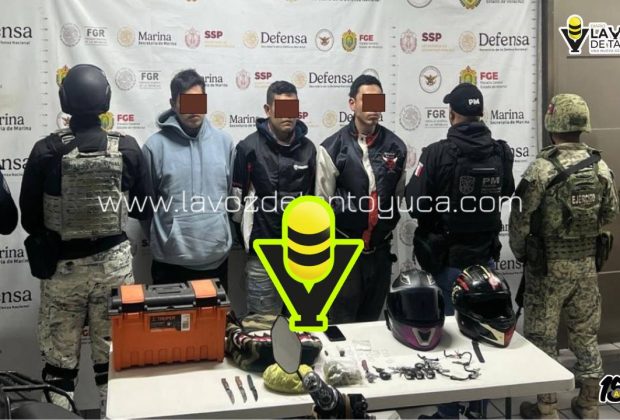 Detienen a tres en flagrancia y aseguran objetos en operativo de cateo con fuerzas federales y estatales en Xalapa