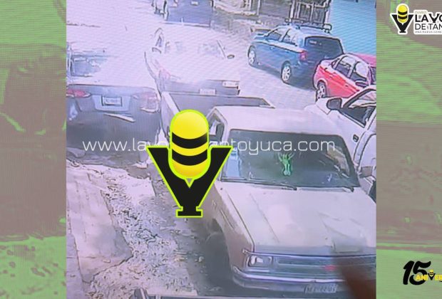 Buscan a conductor luego de causar daños a un vehículo estacionado, en Tantoyuca