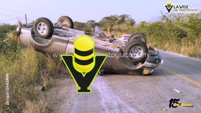 Vuelca camioneta en la Alazán - Canoas, en Tempoal