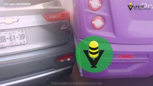 Microbús Tratan provoca percance vial en la Zona Centro