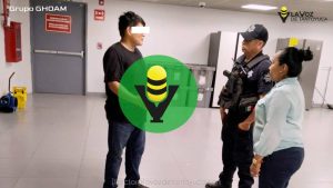 Capturan a hombre que fotografiaba a mujeres en los baños de Coppel