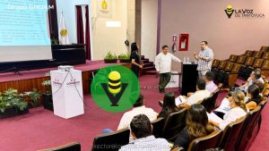 Alcalde electo de Tantoyuca y funcionarios reciben capacitación en materia de entrega - recepción