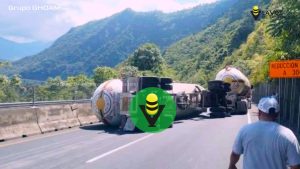 Pierden la vida dos maestros jubilados en fatal accidente en la México - Tuxpan