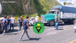 Pierden la vida dos maestros jubilados en fatal accidente en la México - Tuxpan
